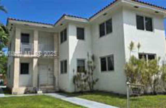 3915 Ponce de Leon photos photos