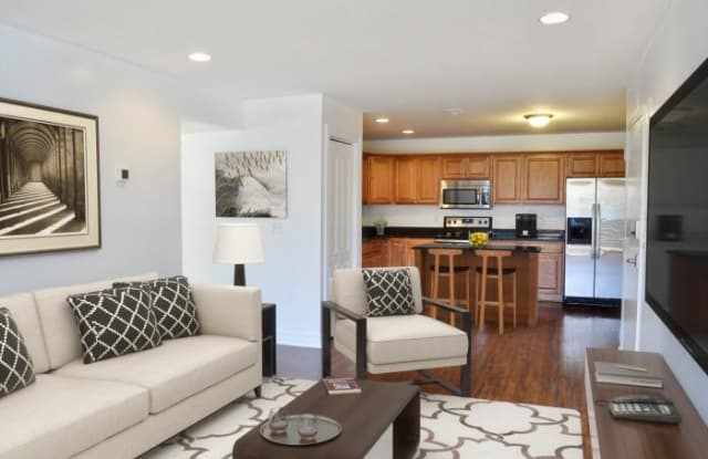 2600 West 47th Street #102 - 2600 W 47th St, Kansas City, KS 66103
