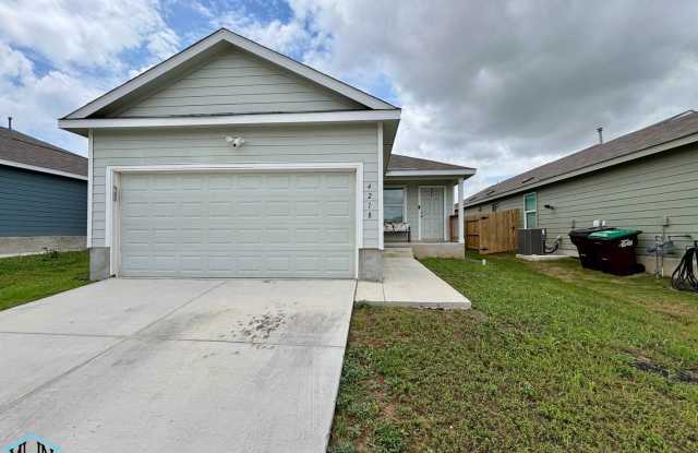 Welcome Home to this Charming 3-Bedroom 2-Bath Home in Southton Lake – A Modern Comfort on San Antonio’s South Side! photos photos