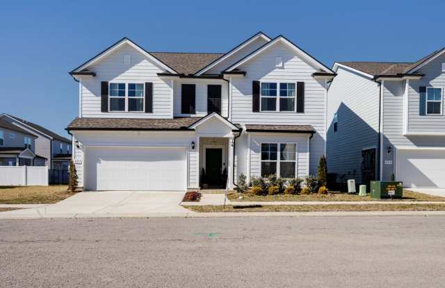 Spacious 5BR House in La Vergne Gallery 3