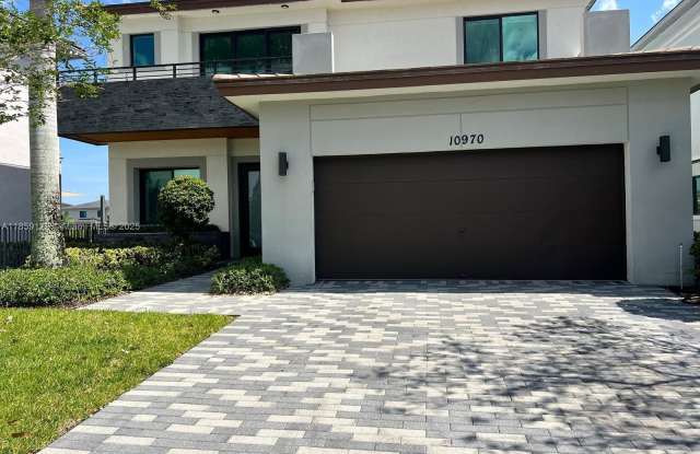 10970 Pacifica Way photos photos