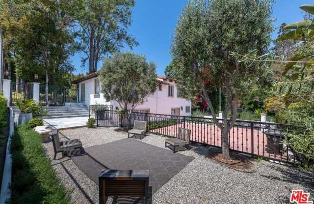 905 Hartford Dr photos photos