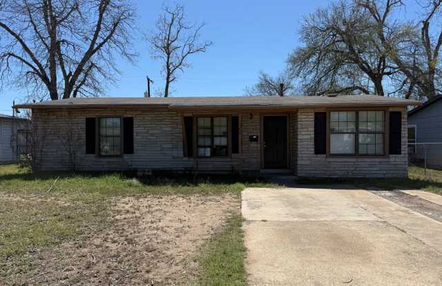 Charming 3BR Home w/ Hardwood Floors Private Yard – Great SA Location photos photos Charming 3BR Home w/ Hardwood Floors Private Yard – Great SA Location photos photos