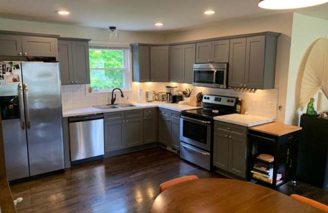 810 Chadwell Dr - 810 Chadwell Drive, Nashville, TN 37115