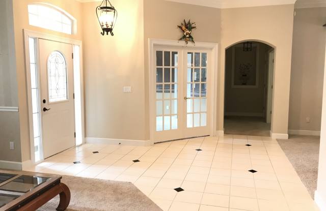 105 Old Mill Court Gallery 4