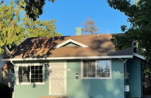 East Sac Bungalow Available! photos photos East Sac Bungalow Available! photos photos