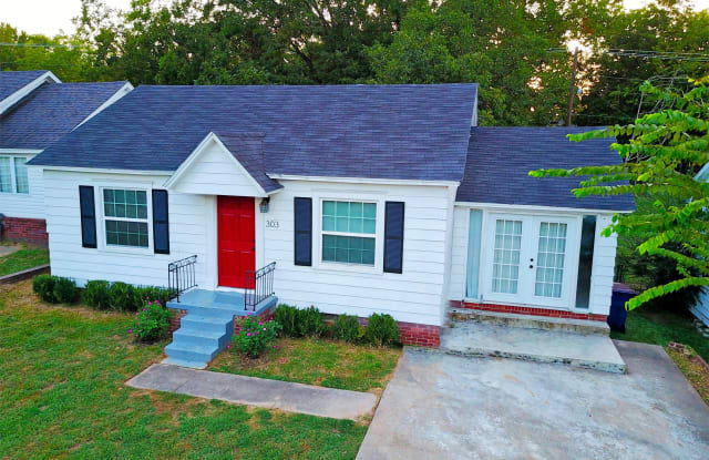 303 North 43rd photos photos