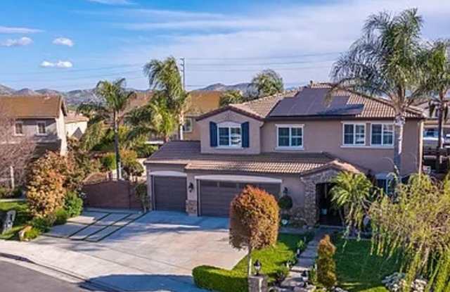 Absolutely Stunning home in Eastvale  located at the end of a quiet cul-de-sac ready for rent. photos photos