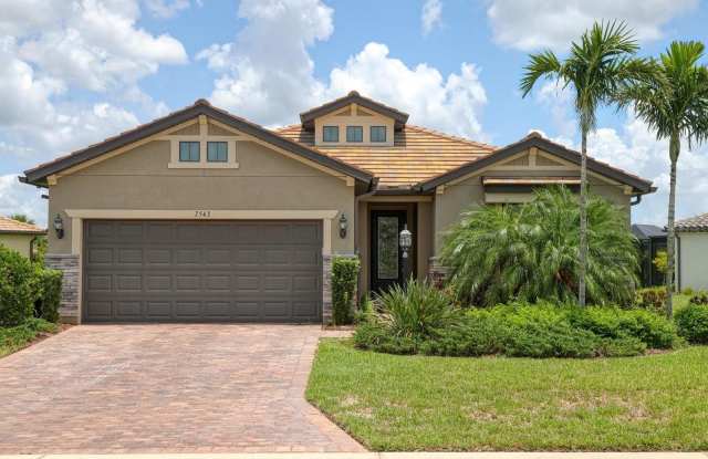 7543 VIOLA Loop Gallery 1