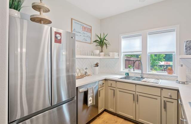 Gorgeous Jacksonville Condo photos photos