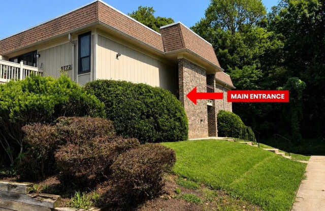 5772-G REXFORD Court Gallery 1