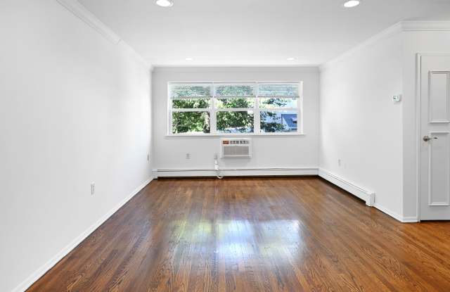 12 Brookside Avenue Gallery 2