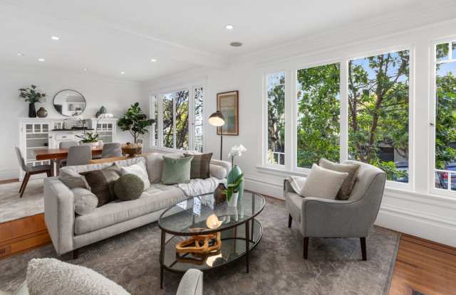 Charming & Updated  2 Bed, 1 Bath Russian Hill Condo - TV's and Speakers Included Gallery 4