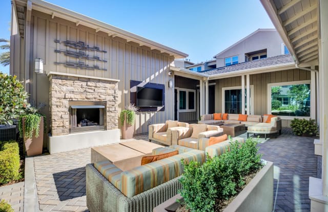 Esencia Sur Apartment Homes Gallery 3