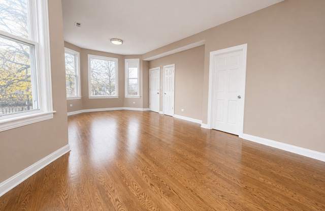 1807 N Lawndale Avenue Gallery 3
