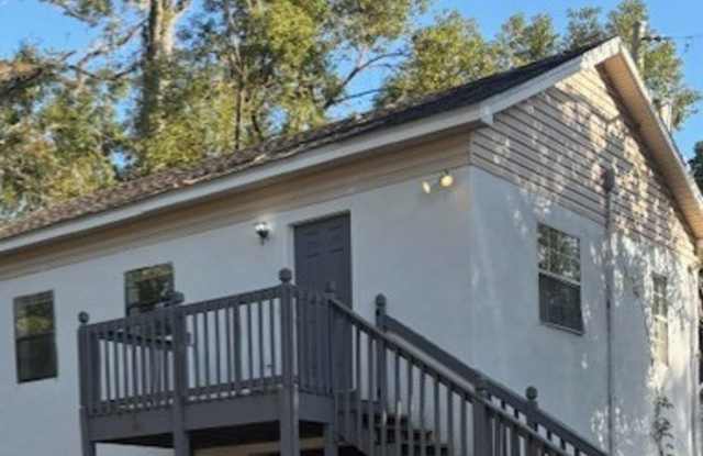 Cozy Two Bedroom, 1 Bath (Plus Bonus room) Home - Across the Street from the Set at FAMU! photos photos