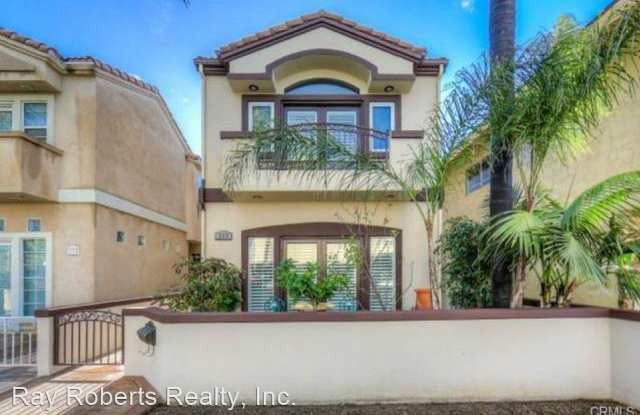 220 15TH ST - 220 15th Street, Huntington Beach, CA 92648
