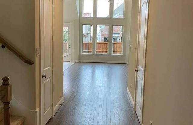 8721 Fairway Lane Gallery 2