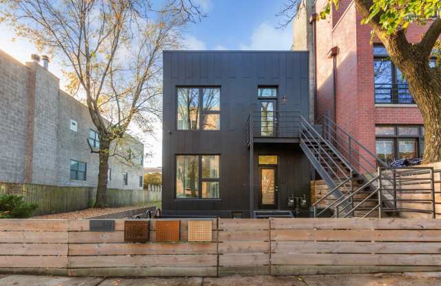 522 N Claremont Avenue - 522 North Claremont Avenue, Chicago, IL 60612