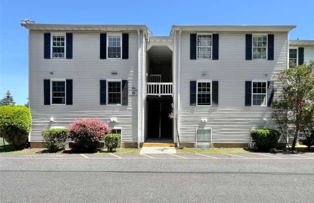 18 Lexington Hill photos photos