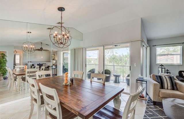 784 Woodshire LN Gallery 4