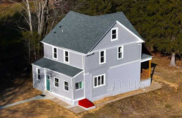 322R Crane Ave photos photos