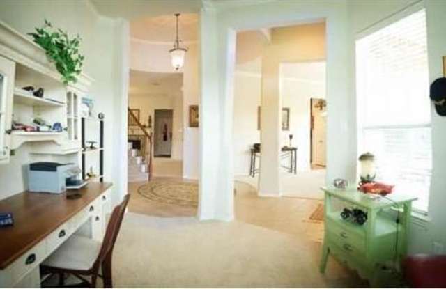 6024 Hidden Creek Lane Gallery 3