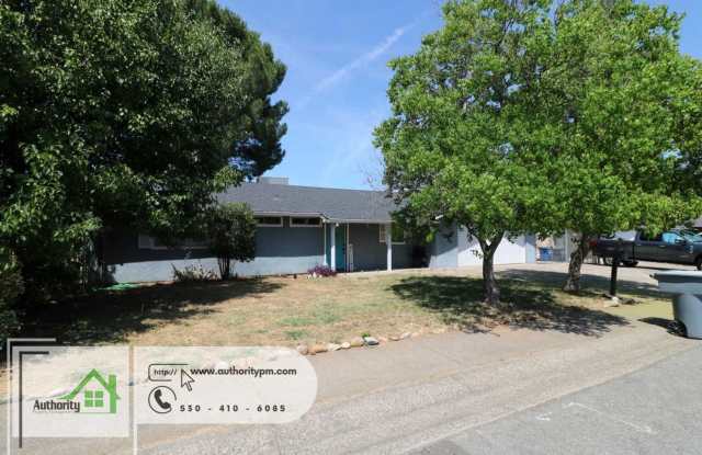 160 Woodcliff Dr. Central Heat and Air, Two-Car garage. - 160 Woodcliff Drive, Redding, CA 96003 160 Woodcliff Dr. Central Heat and Air, Two-Car garage. - 160 Woodcliff Drive, Redding, CA 96003