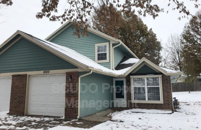1620 6th St SW - 1620 Southwest 6th Street, Blue Springs, MO 64014