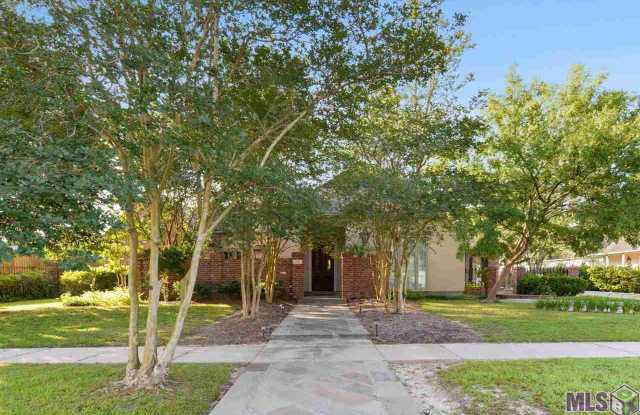 7120 WOODSTOCK DR Gallery 3