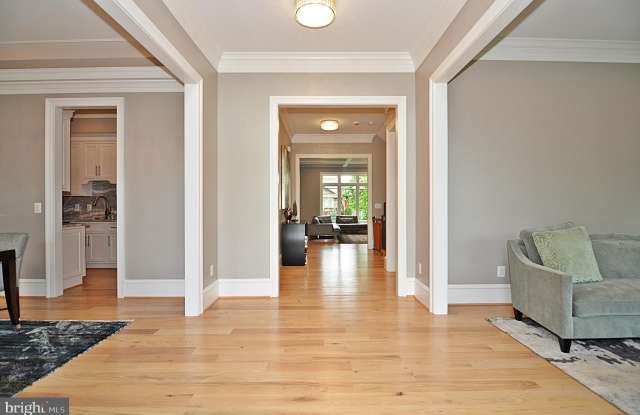 809 19TH STREET S Gallery 2
