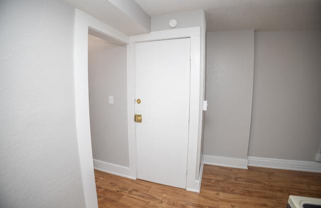 312 Marshall Street - B Gallery 2