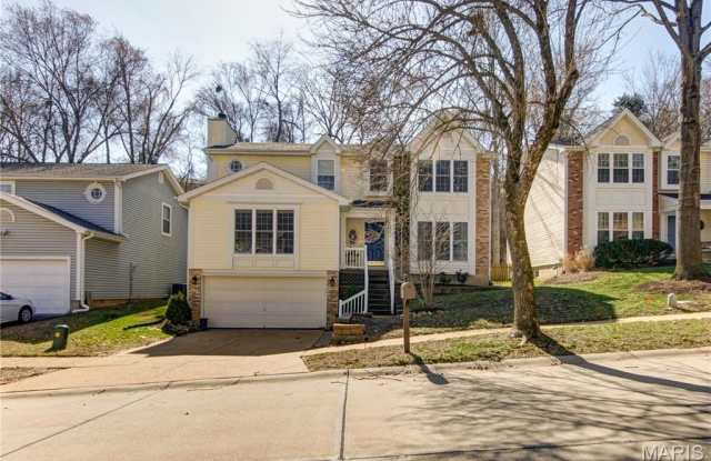 564 Woodlyn Crossing photos photos