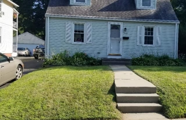 109 Caya Avenue - 109 Caya Avenue, West Hartford, CT 06110
