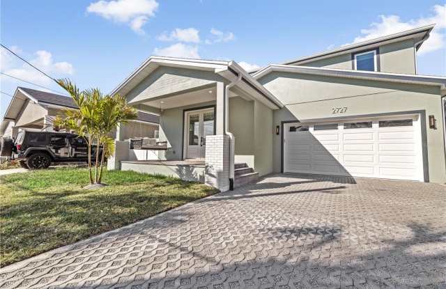 2727 W CHESTNUT STREET photos photos