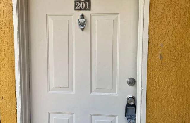 Condo for rent Gallery 1