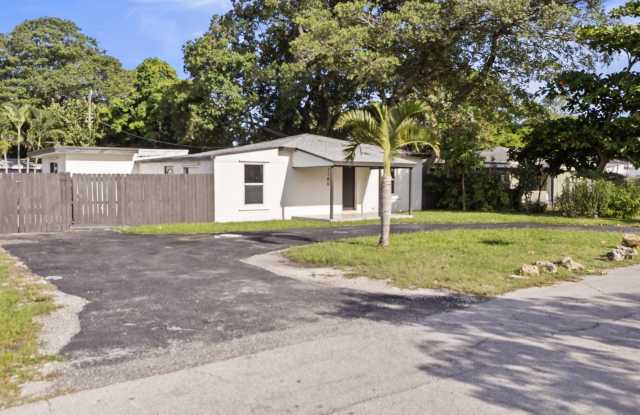 1140 NW 3rd Avenue Gallery 2