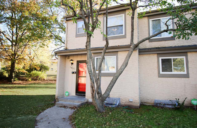 11617 Richmond Ave - 11617 Richmond Avenue, Kansas City, MO 64134