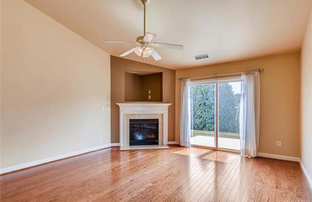 133 Golden Valley Drive Gallery 3