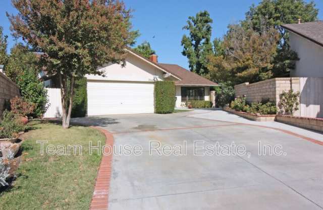 25433 Plaza Escovar photos photos