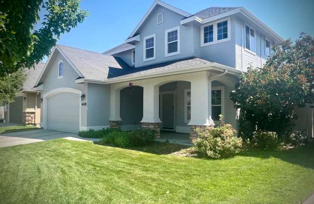 Beautiful 3 bed 2.5 bath home in the Cobblefield Crossing Subdivision in Meridian. photos photos