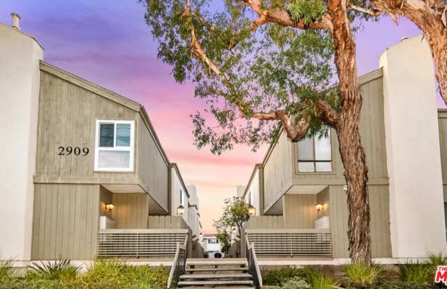 2909 Arizona Avenue photos photos