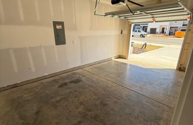 1060 Winding Spring Dr Drive photos photos
