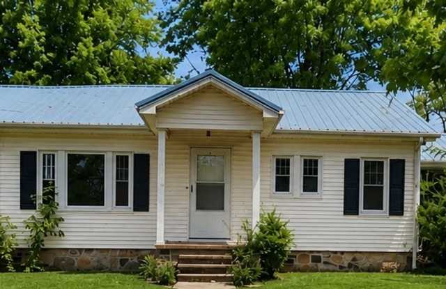Spacious 3 Bed, 2 Bath Home with Basement, Garage & Large Yard in Cave City! photos photos Spacious 3 Bed, 2 Bath Home with Basement, Garage & Large Yard in Cave City! photos photos
