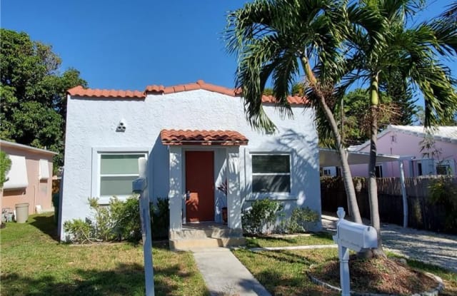 35 SE 12th St - 35 Southeast 12th Street, Dania Beach, FL 33004