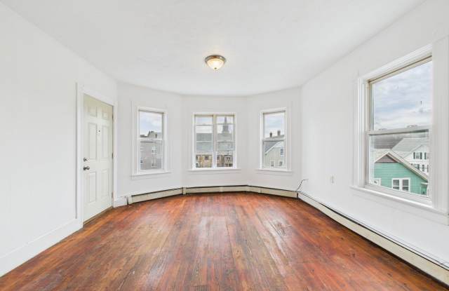411 Rathbun Street - 3 photos photos