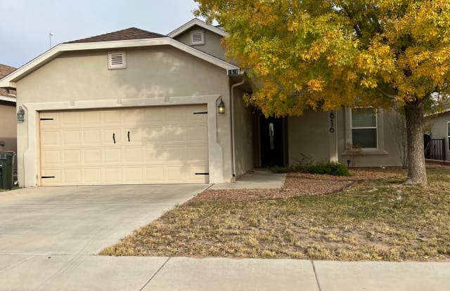 1816 Hays Dr - 1816 Hays Drive, Carlsbad, NM 88220