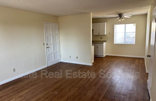 2102 East 5th Street - D Gallery 4