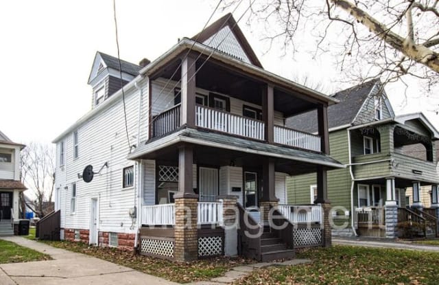 4311 Bush Avenue Gallery 2