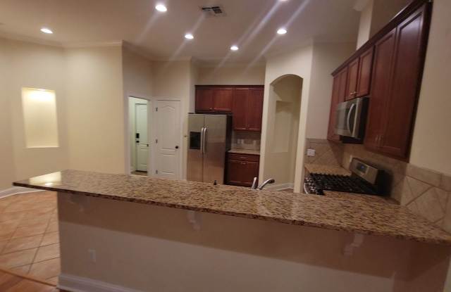 3 Bedroom 2 Baths 2008 sq/ft in Savannah Place Gallery 4